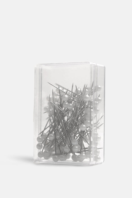 Hold together your unfinished sewing projects and tailor your clothes with our glass head sewing pins.
